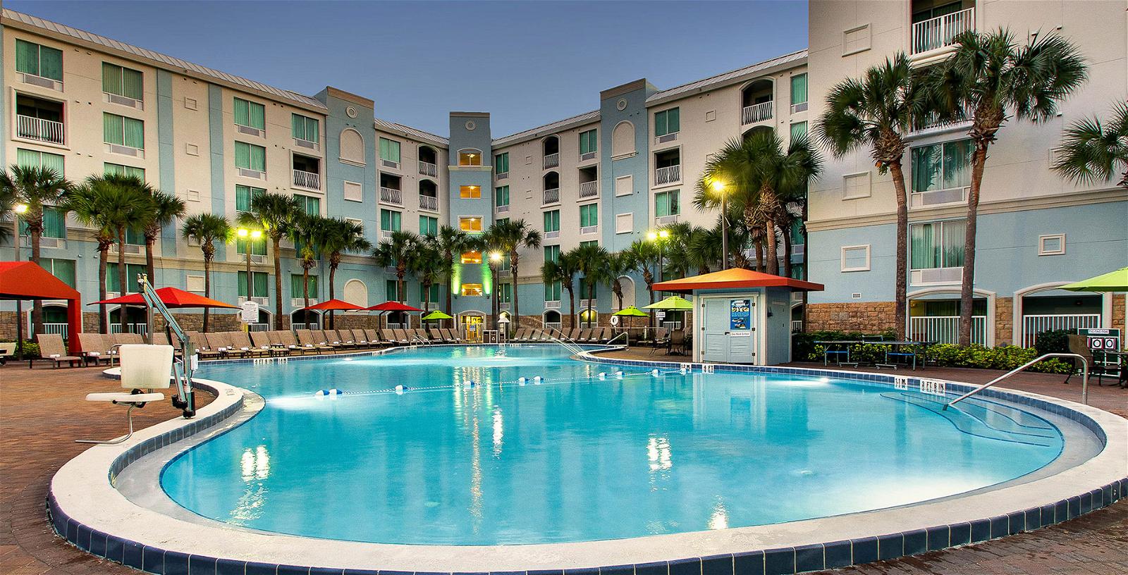 Orlando Hotels Check out the Holiday Inn Resort Poolside View